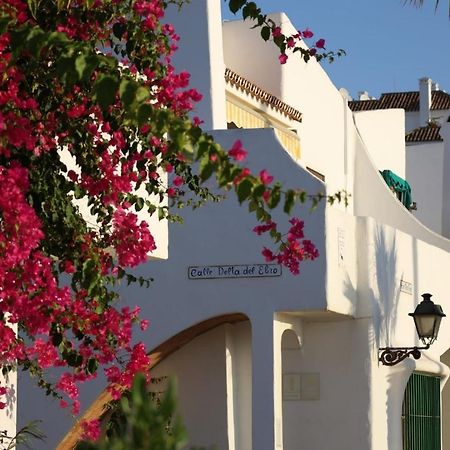 Marina Del Castillo, Duquesa Beachfront Apartment Manilva Eksteriør bilde