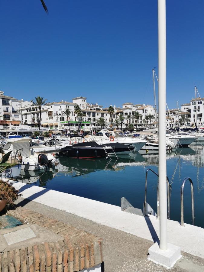 Marina Del Castillo, Duquesa Beachfront Apartment Manilva Eksteriør bilde