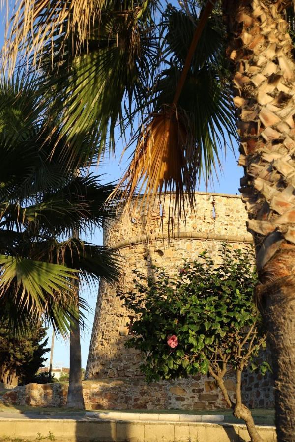 Marina Del Castillo, Duquesa Beachfront Apartment Manilva Eksteriør bilde