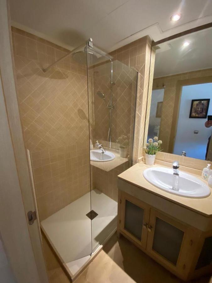 Marina Del Castillo, Duquesa Beachfront Apartment Manilva Eksteriør bilde